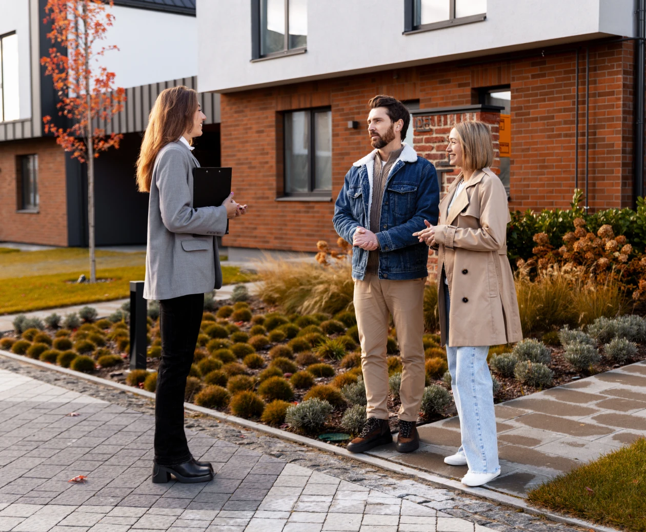 Property viewing with couple and agent